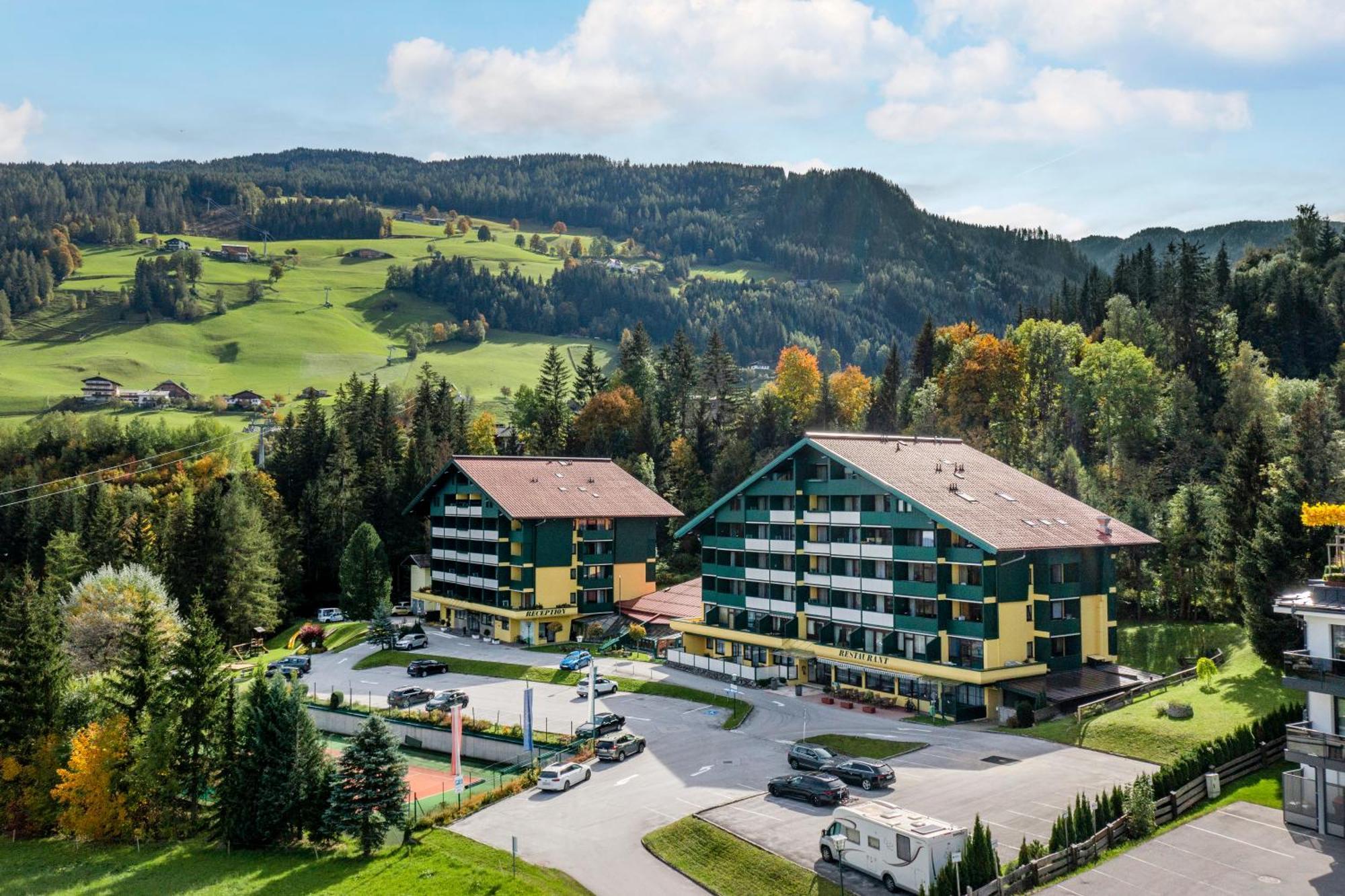 Alpine Club Aparthotel Schladming Exterior photo